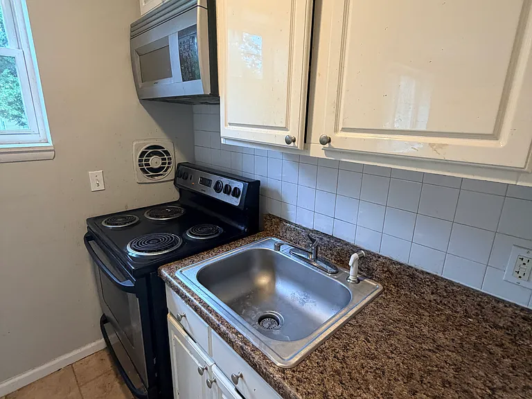 158 Fountain St #1E1 — Photo 5