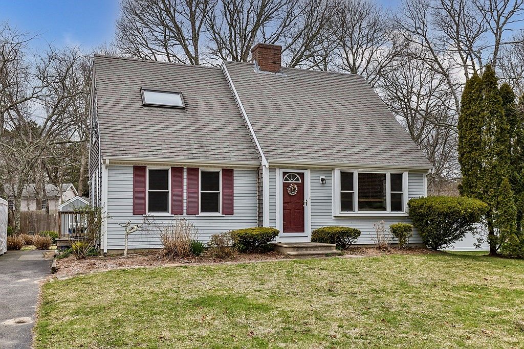 53 Lexington Dr Hyannis Ma 02601 Mls 72816067 Zillow