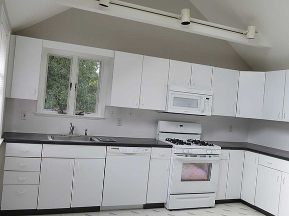 2nd image of 205 Erie Ave