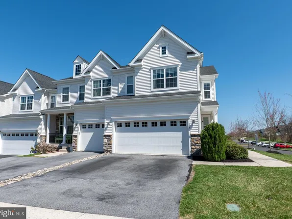 325 Goldman Dr, Phoenixville, PA 19460