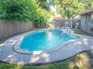 630 Twinbrooke Dr, Houston, TX 77037