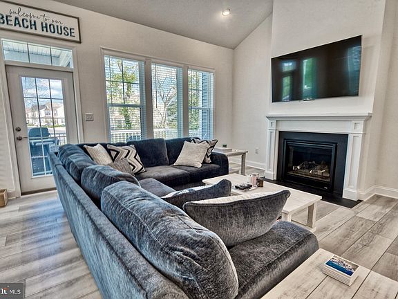 2nd image of 19404 Loblolly Cir