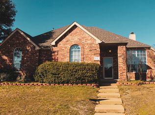 216 Williamsburg Dr, Van Alstyne, TX 75495