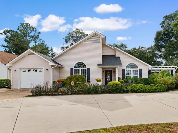 607 Rosemary Ln., North Myrtle Beach, SC 29582