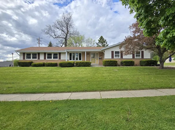 6730 Manchester DRIVE, Greendale, WI 53129