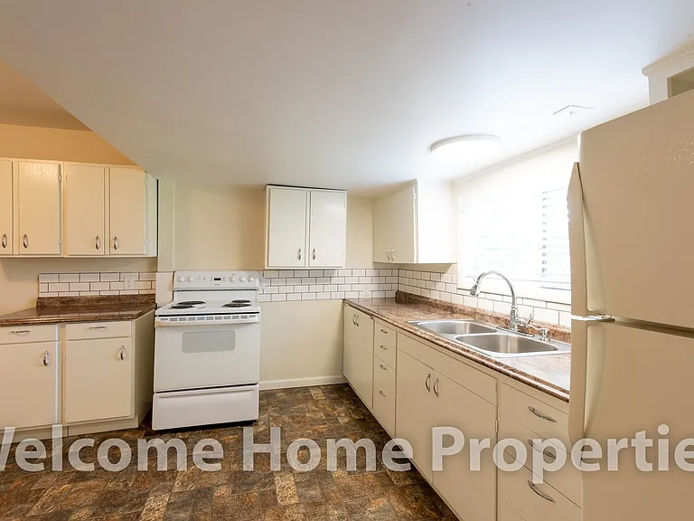 309 SW 6th St — Photo 28