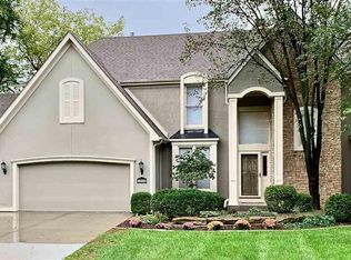 1204 Oak Tree Dr, Lawrence, KS 66049