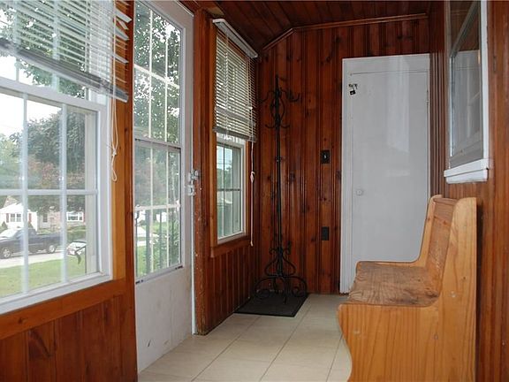 5th image of 4 Arnold Dr