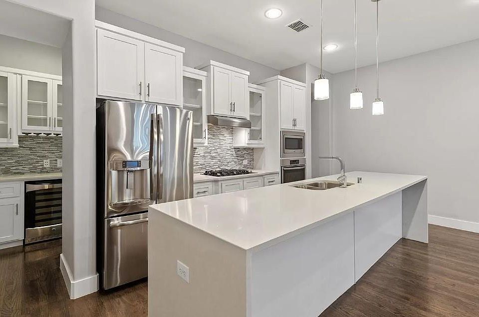 1st image of 3023 Clamath Dr #3023