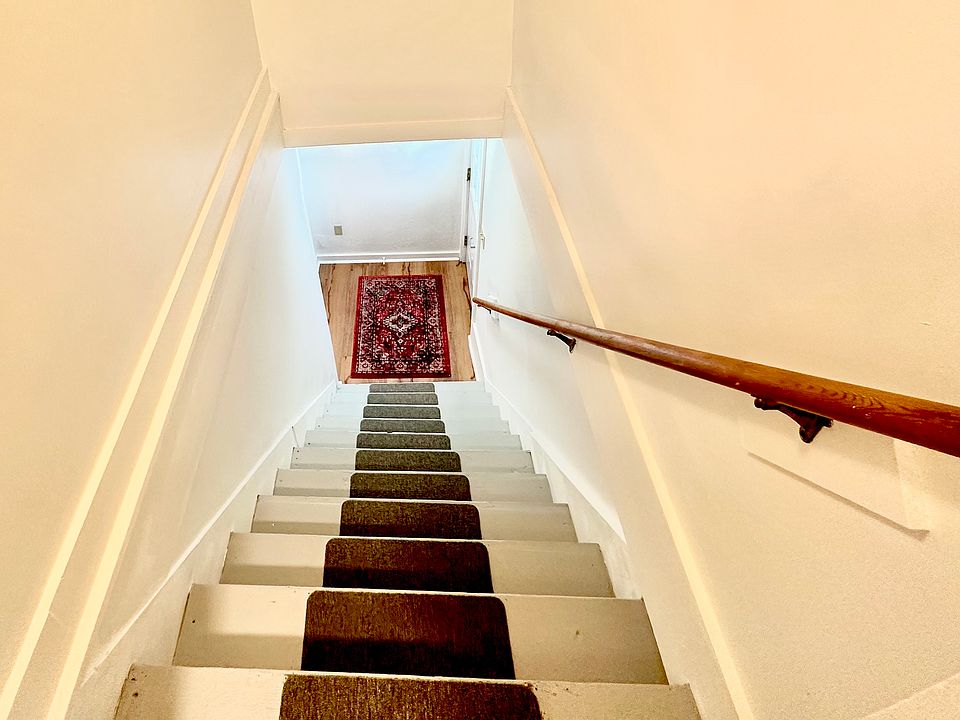Stairs in the hallway to the Apt.
