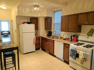 1527 W Barry Ave #1, Chicago, IL 60657