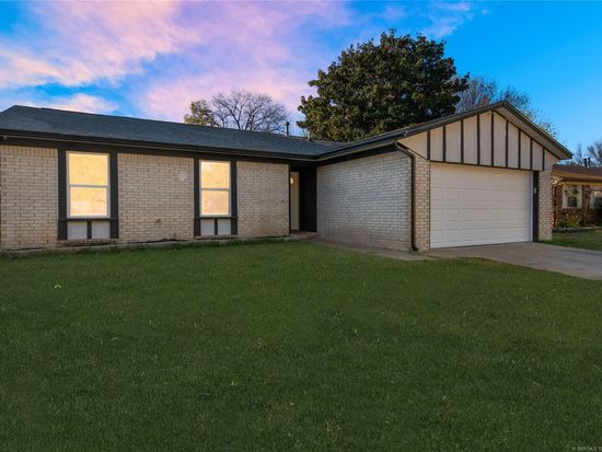 2702 S Bahama Ave W, Sand Springs, OK 74063