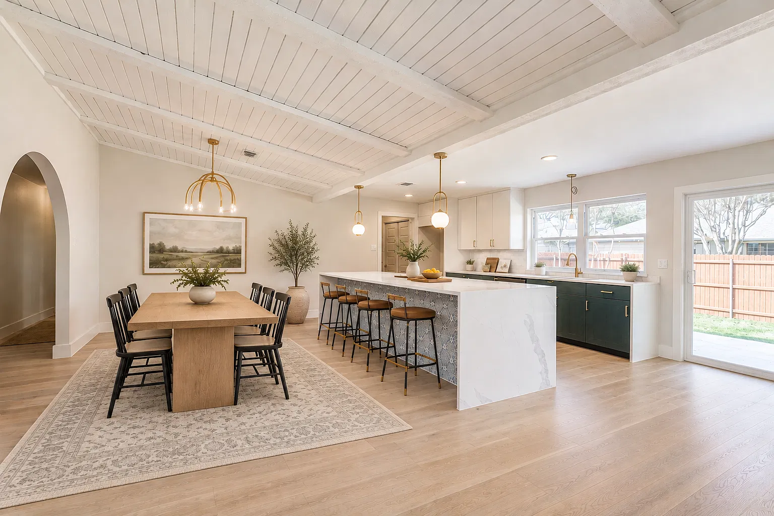 3 bed, 1712 sqft, $3,250 — Photo 3