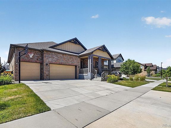2nd image of 828 Gilpin Circle