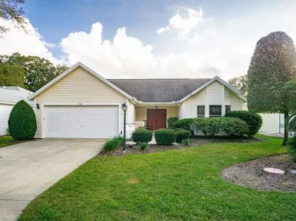 914 Pasadena Way, Lady Lake, FL 32159