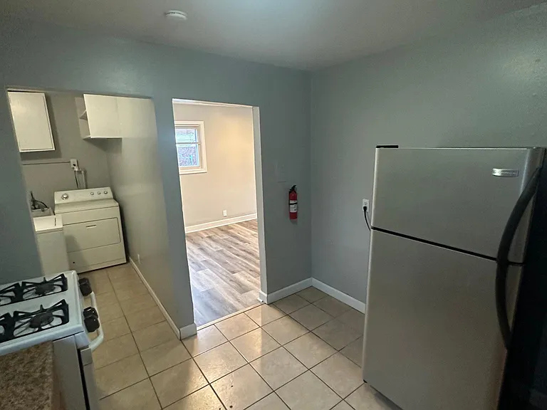 22041 Dante Ave — Photo 5