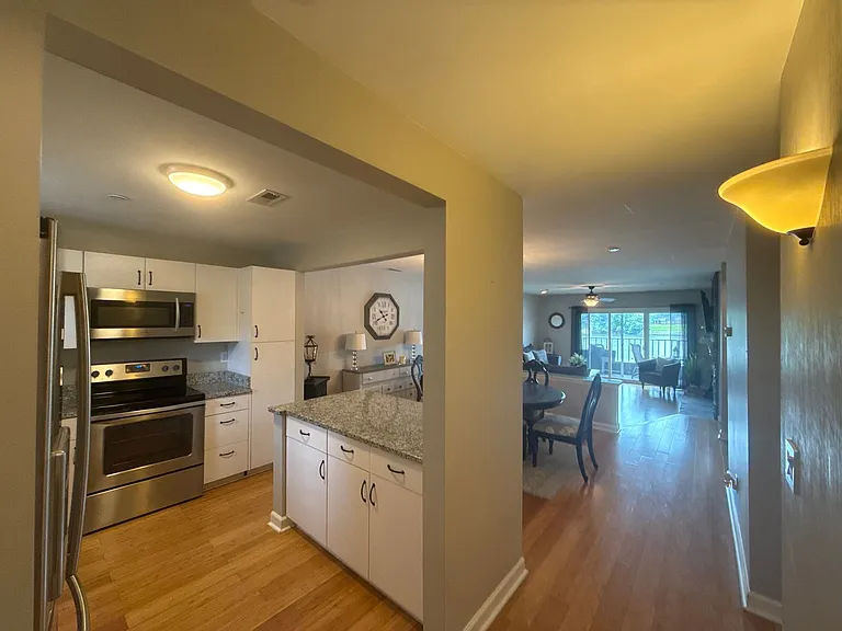 9817 Emerald Point Dr #8 — Photo 2