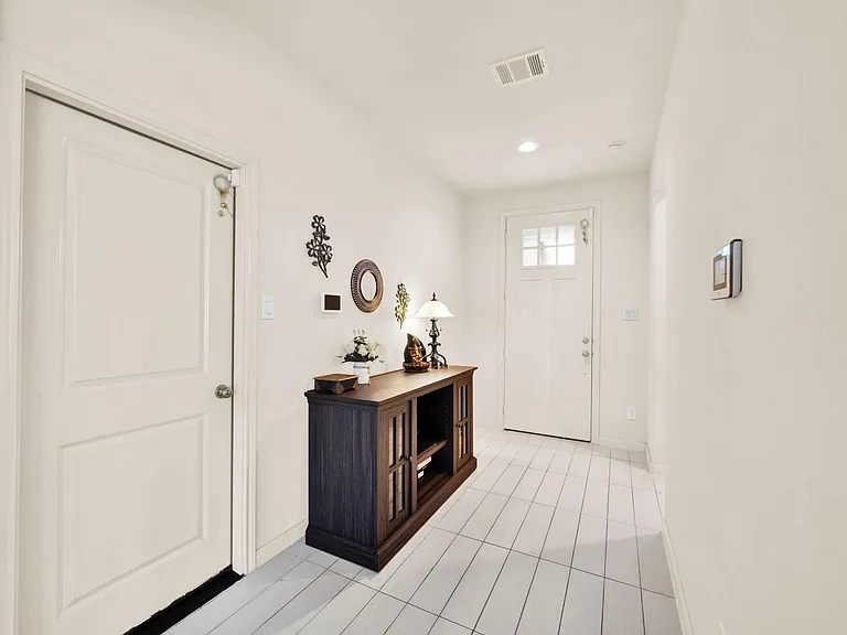 2503 Hagerman Ct — Photo 15