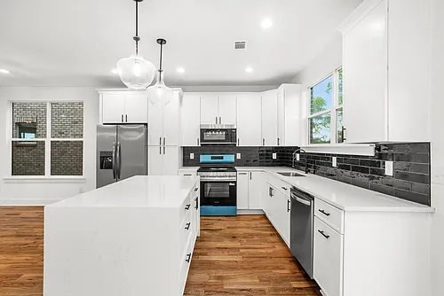 656 Chambers St #110 Photo 1