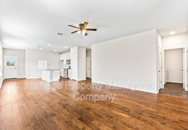 1053 Fisher Way — Photo 6
