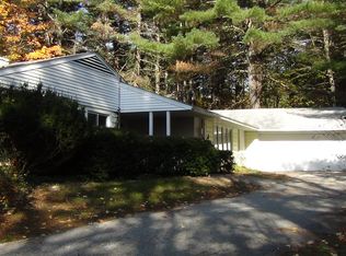 31 Church Rd, Bedford, NH 03110