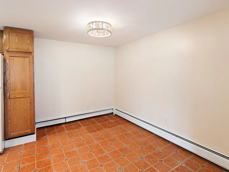 4 Yale St #1 — Photo 5