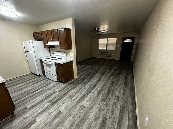 2nd image of 2524-2530 SW G Ave #20