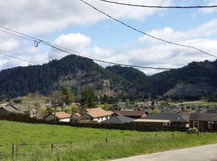 377 Douglas St, Rio Dell, CA 95562