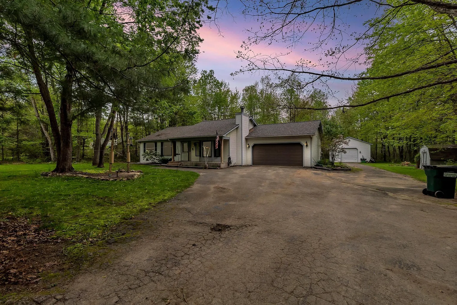 4171 Hummer Lake Rd photo 1