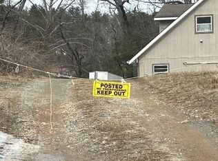 16 Rosebud Ln, Hendersonville, NC 28739