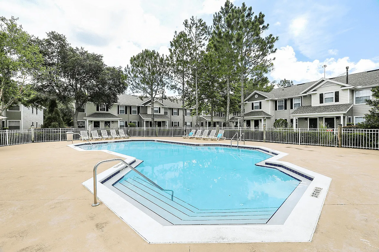 Cambridge Cove and Kathleen Pointe Apartment Homes — Photo 1