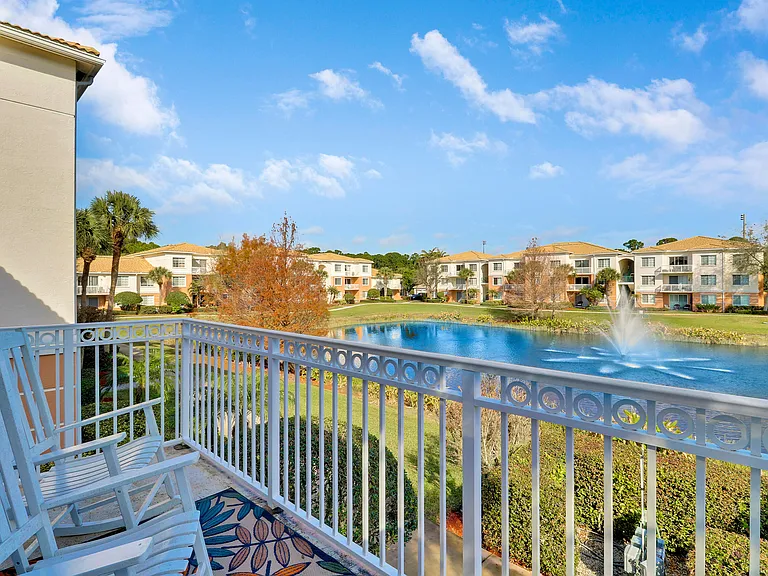 9212 Myrtlewood Cir W — Photo 41