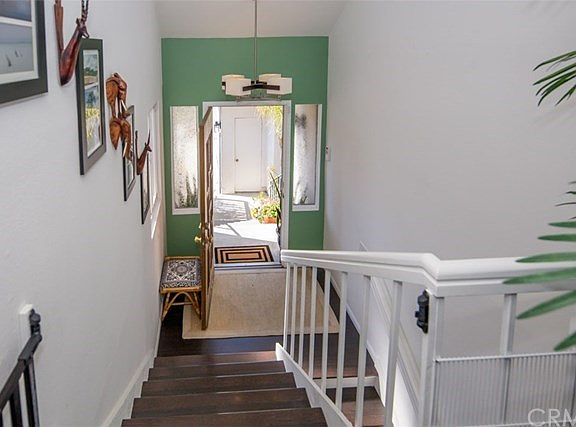 5th image of 719 Calle Casita