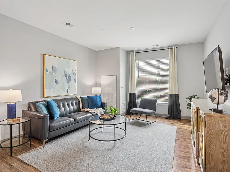 Ellipse Urban Apartments — Photo 11