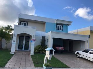 41 Calle Lirio, Toa Alta, PR 00953