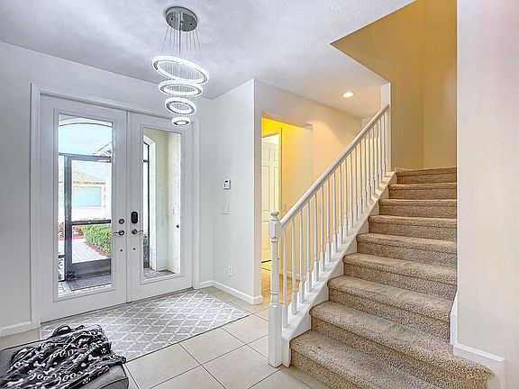 5th image of 11931 SW Crestwood Circle