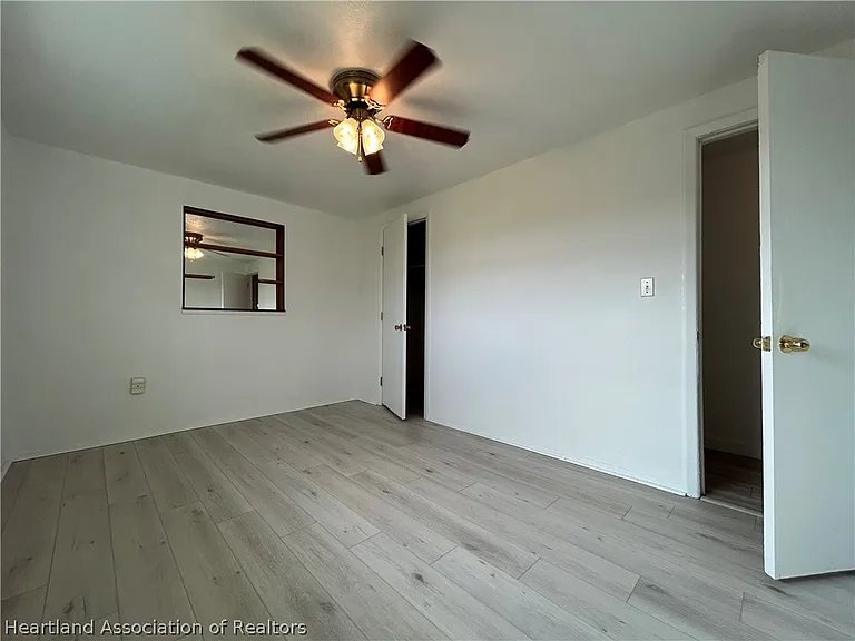 1150 Rialto Ave — Photo 22