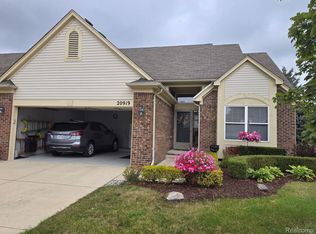 20919 Rockhill Dr, Macomb, MI 48044