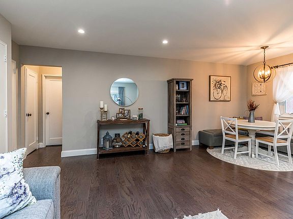 5th image of 427 W Main St APT 90A