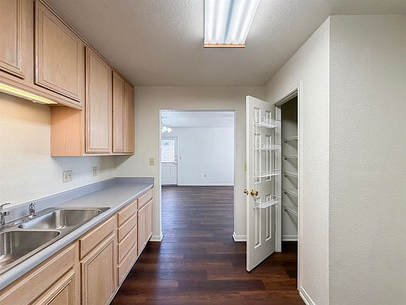 4th image of 1812A W Avenue K #5d2047fc2
