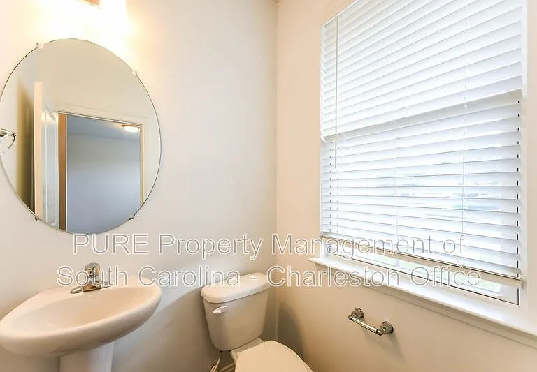 7833 Montview Rd — Photo 17