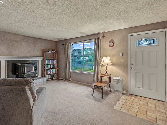 3rd image of 12916 NE 38th St