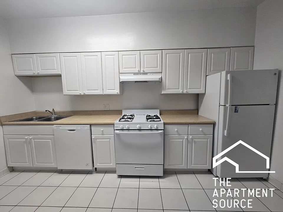 558 Elmwood Ave #1