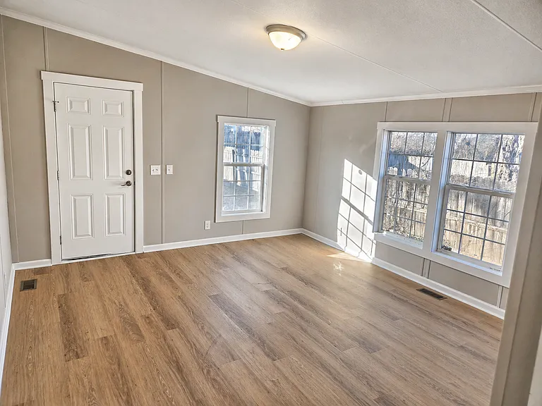 223 E Park Ave — Photo 14