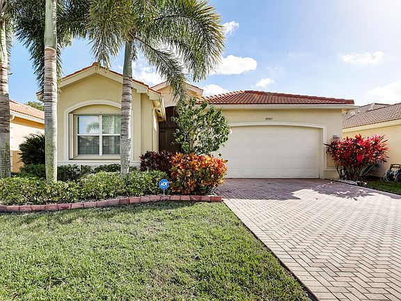 2nd image of 10905 Carmelcove Cir