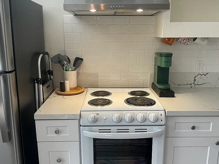 2247 Brant St #7 — Photo 6