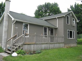 1712 Indian Falls Rd, Corfu, NY 14036