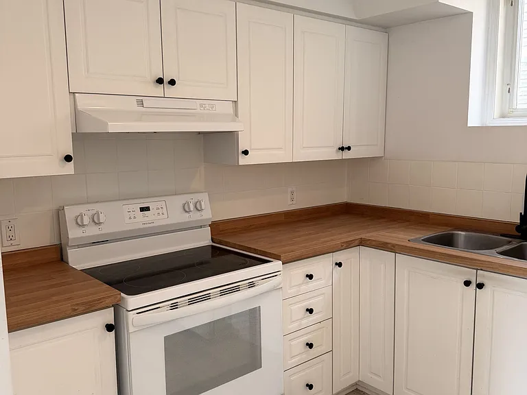 239 Stiver St #B — Photo 4
