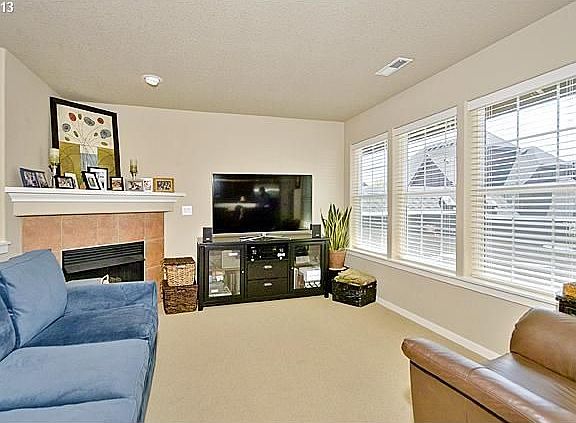 5th image of 759 NE 73rd Ave