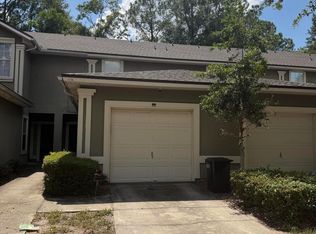 4746 Playpen Dr, Jacksonville, FL 32210